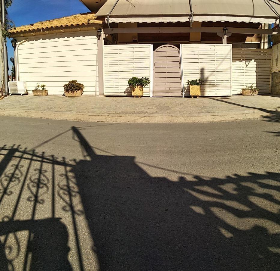 Alternative Country House 10 Minutes From Athens Airport Артемида Екстериор снимка
